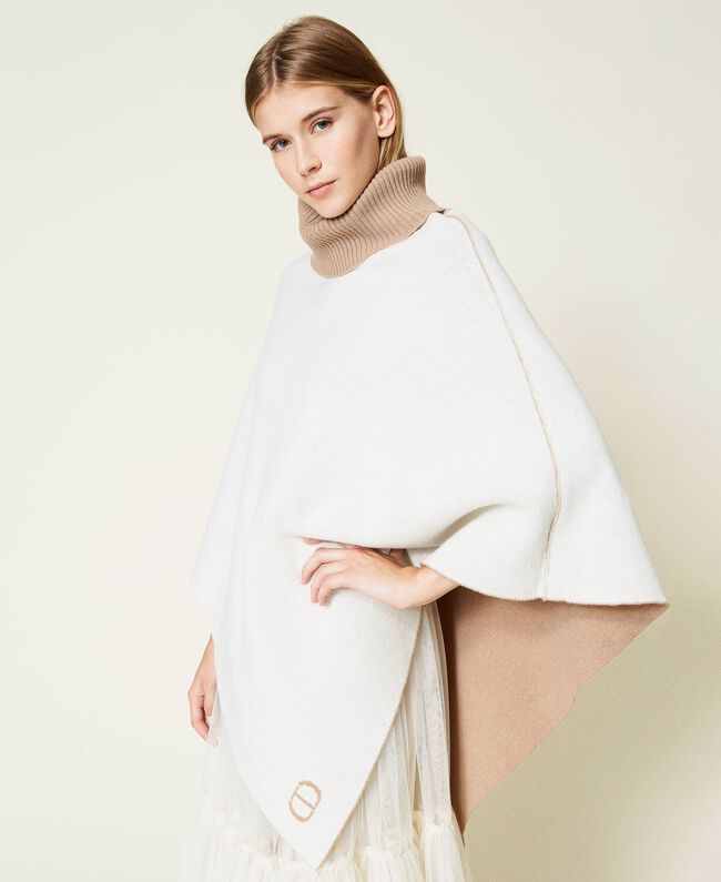 Poncho in misto lana merino 'responsible wool'